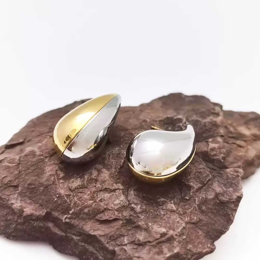 Boucles d'oreilles bicolores or et argent détail finition brillante