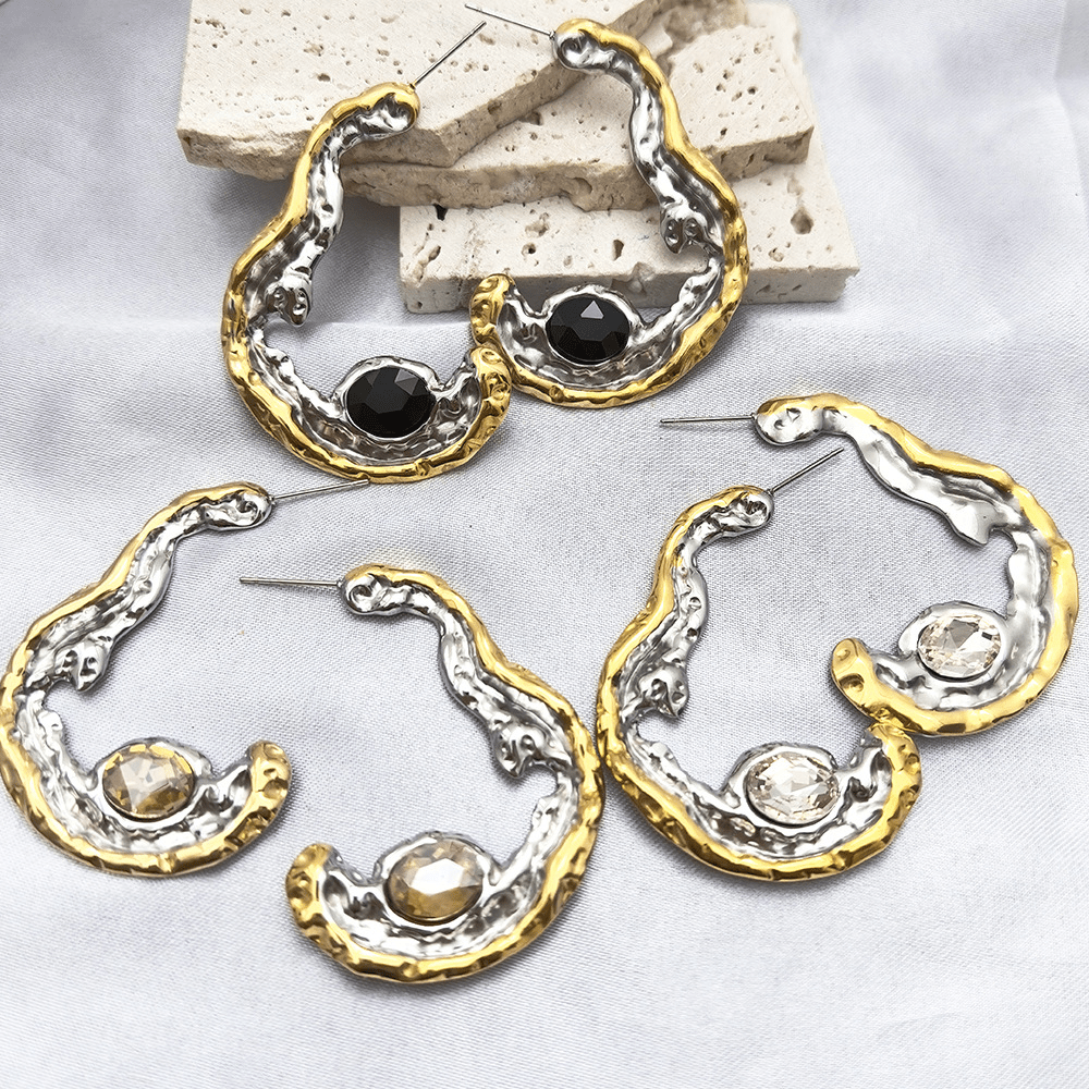 Créoles martelées bicolores or et argent avec cristal à facettes