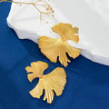 Boucles d'oreilles feuille ginkgo finition or design nature