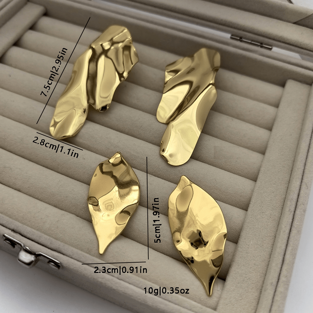 Boucles d'oreilles froissées finition or grande taille et petite taille