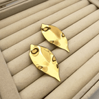 Boucles d'oreilles froissées finition or petite taille 50mm