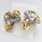 Boucles d'oreilles papillon bicolore vue de profil