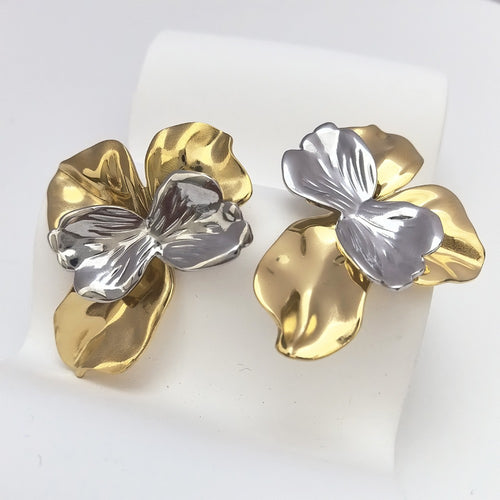 Boucles d'oreilles papillon bicolore vue de profil