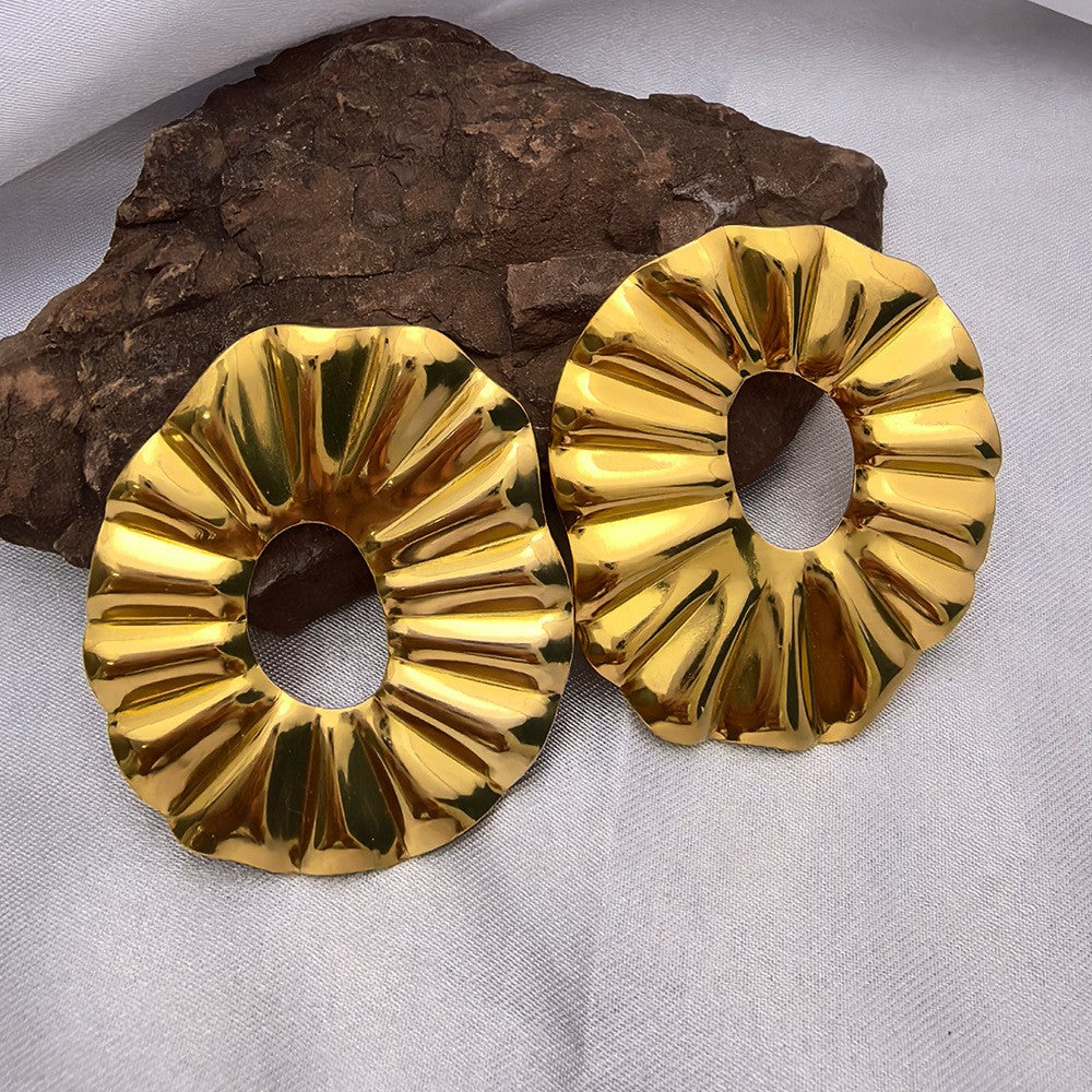 Créoles plissé soleil finition or texture plissée brillante